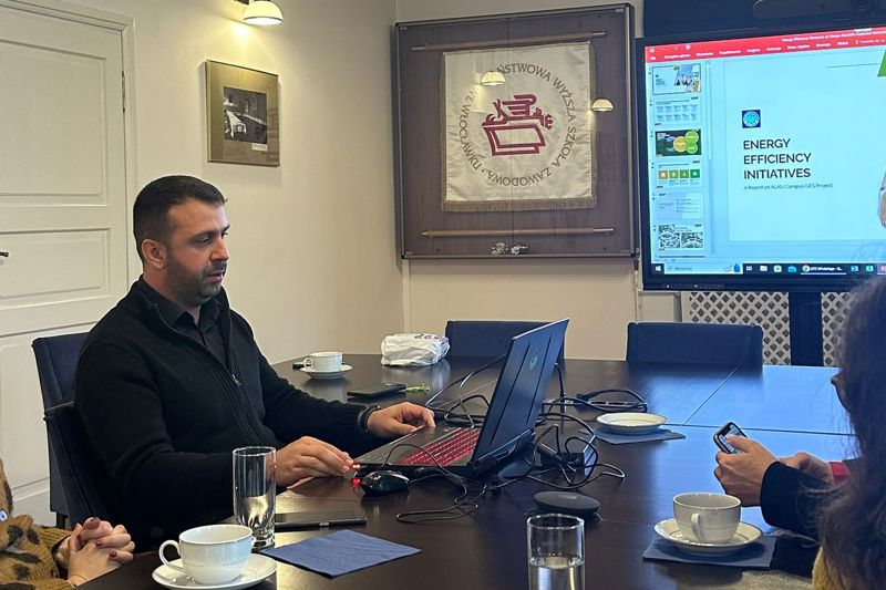 Üniversitemizin Enerji Vizyonu Polonya’da Tanıtıldı